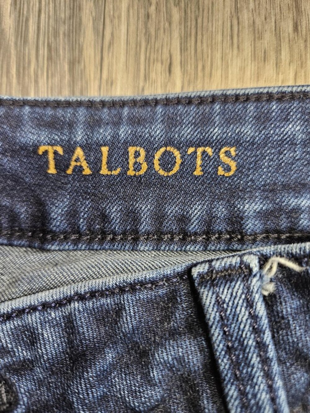 Talbots Heritage Straight Jeans Womens 10 Blue Med Wash Mid Rise Stretch Denim - Picture 4 of 13